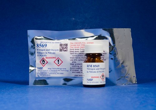 RM 8569 - 硝酸鹽中的USGS 35氮氧同位素